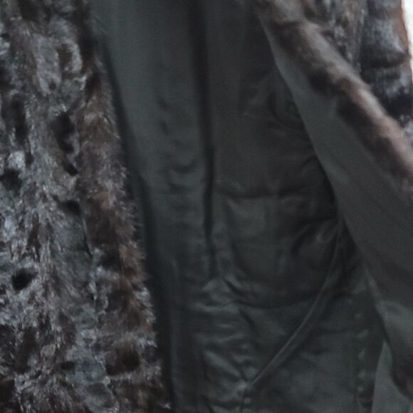 Beautiful Vintage Woman's Mink Waist Length Jacket - Picture 8 of 13